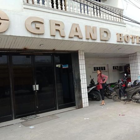 Grand Hotel Pemangkat Bagian luar foto