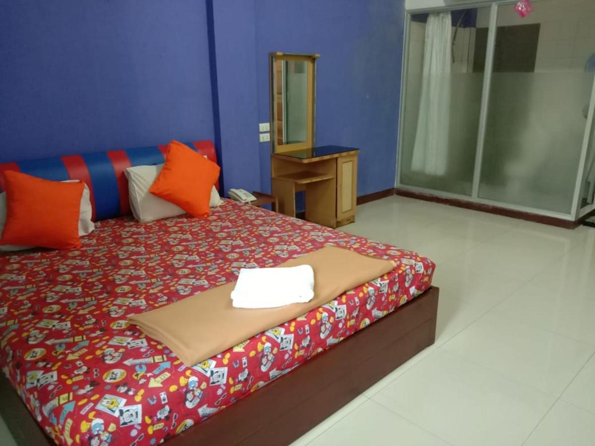 Grand Hotel Pemangkat Bagian luar foto